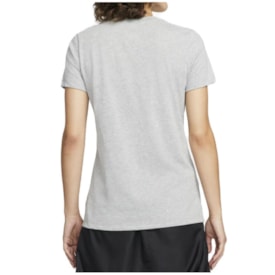 Camiseta Nike Sportwear Feminina Cinza
