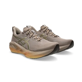 Tênis Esportivo Asics Novablast 5 Luxe Masculino Dourado